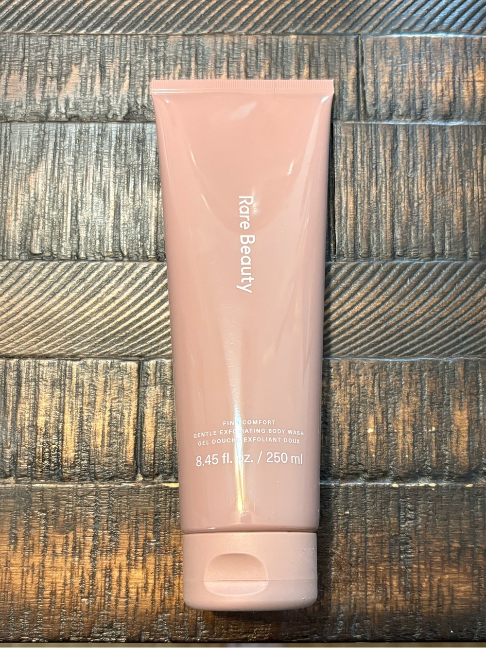 RARE BEAUTY Find Comfort Gentle Exfoliating Body Wash - Picture 2 of 2